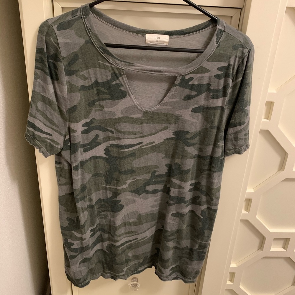 Anthropologie Camo cut-out tee